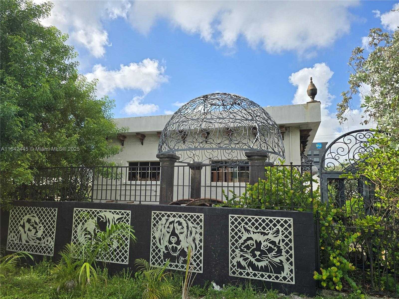 Small Image of 102 NORTH FEDERAL HWY, Dania Beach Number 5