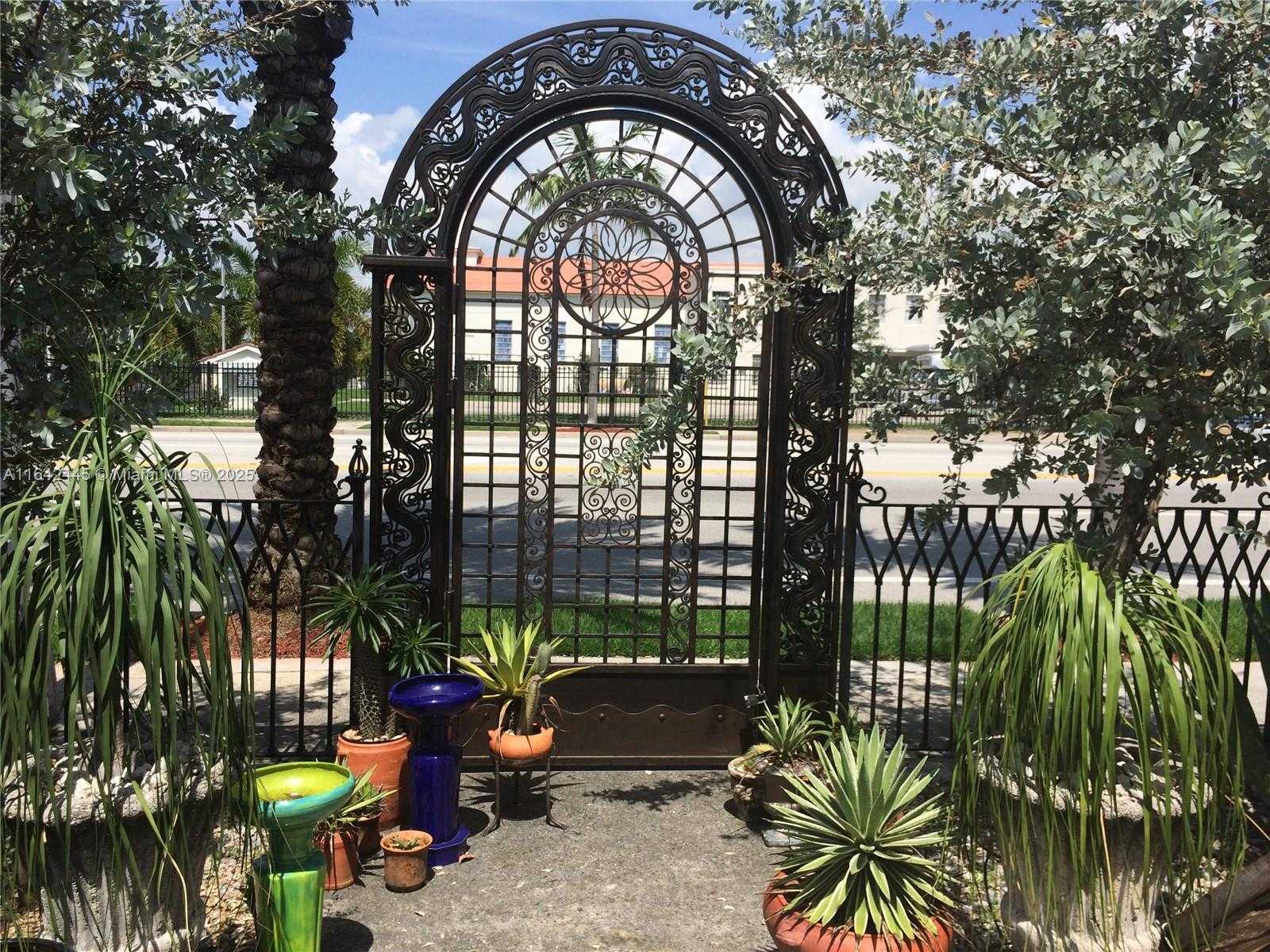 Small Image of 102 NORTH FEDERAL HWY, Dania Beach Number 8