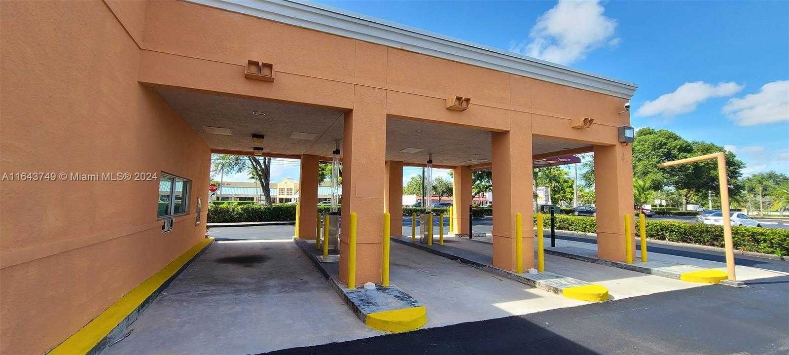 Small Image of 5300 COCONUT CREEK PKWY, Margate Number 2