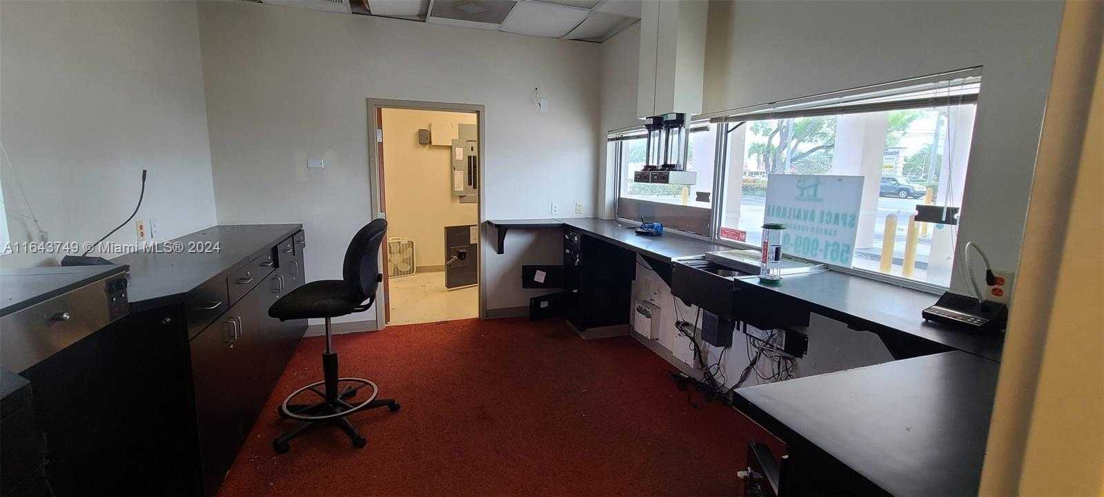 Small Image of 5300 COCONUT CREEK PKWY, Margate Number 4