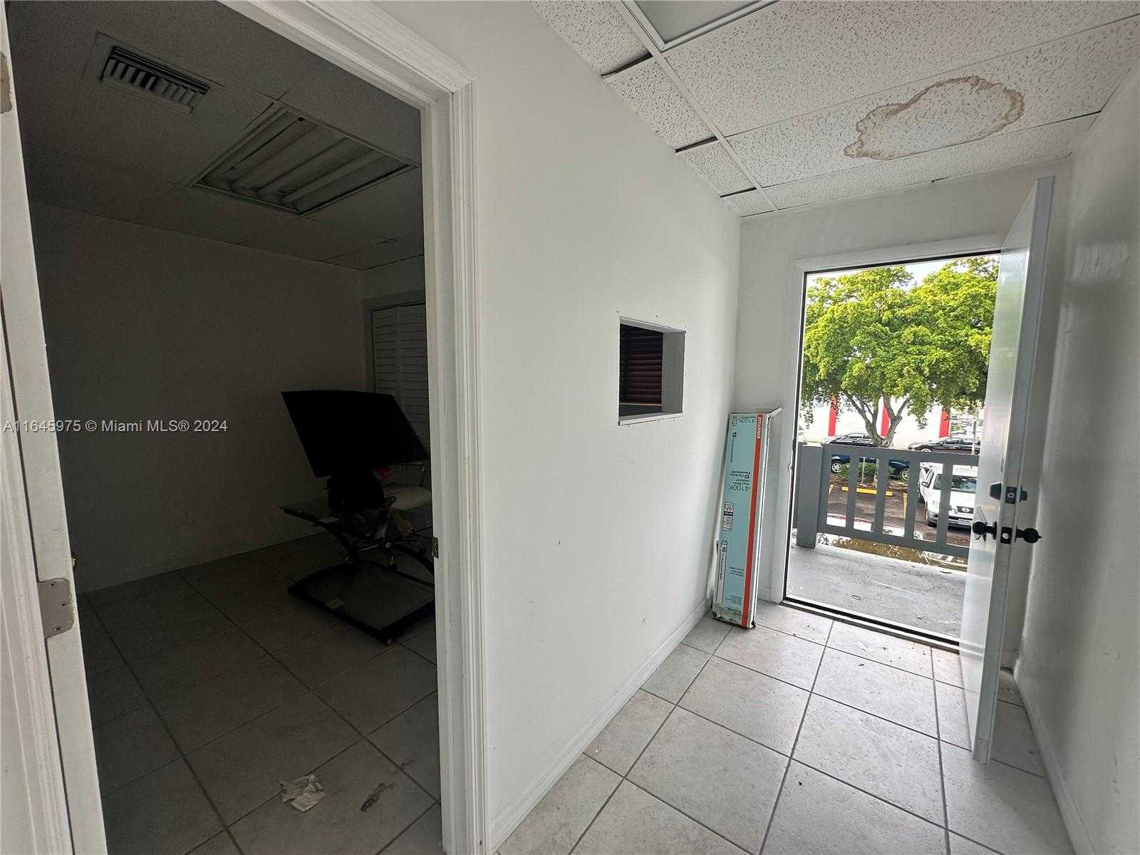 Small Image of 5981 FUNSTON ST #B3, Hollywood Number 5