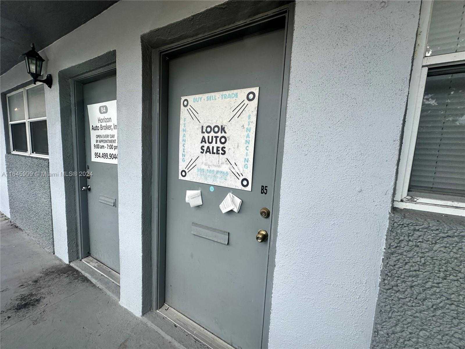 Small Image of 5981 FUNSTON ST #B5, Hollywood Number 2