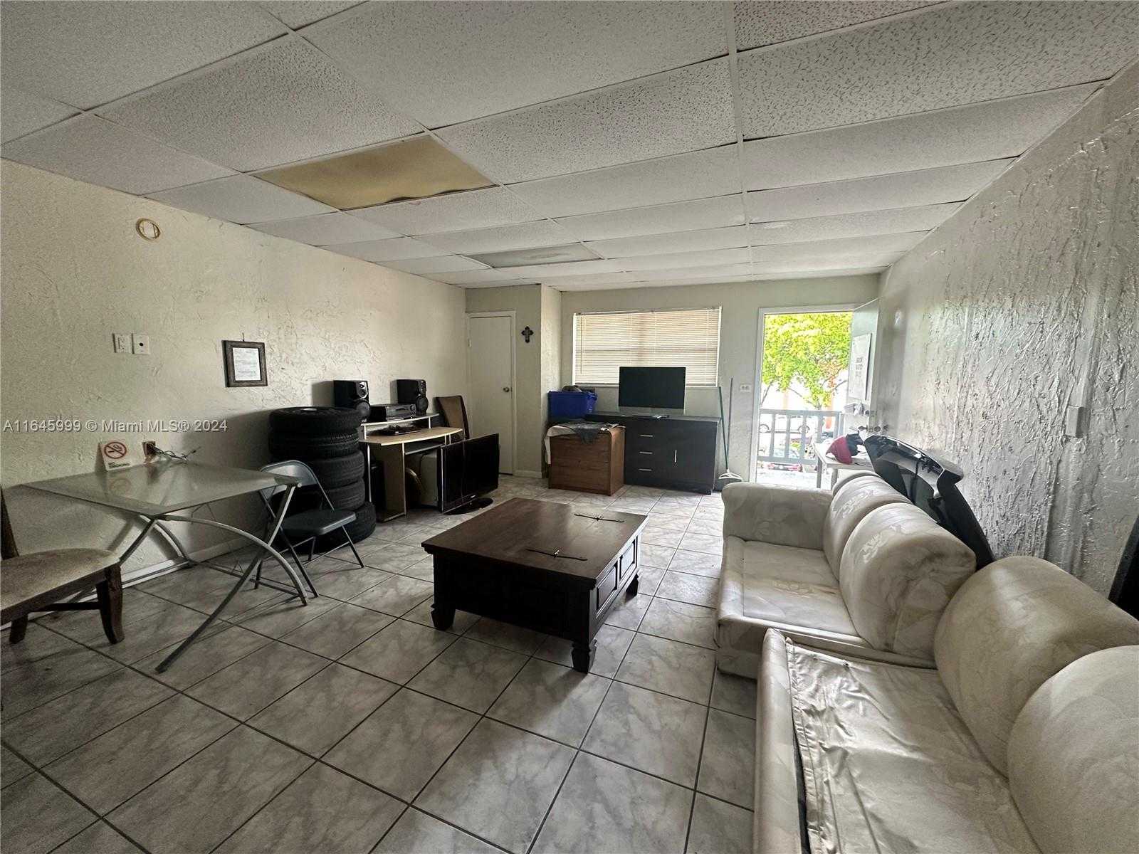 Small Image of 5981 FUNSTON ST #B5, Hollywood Number 7