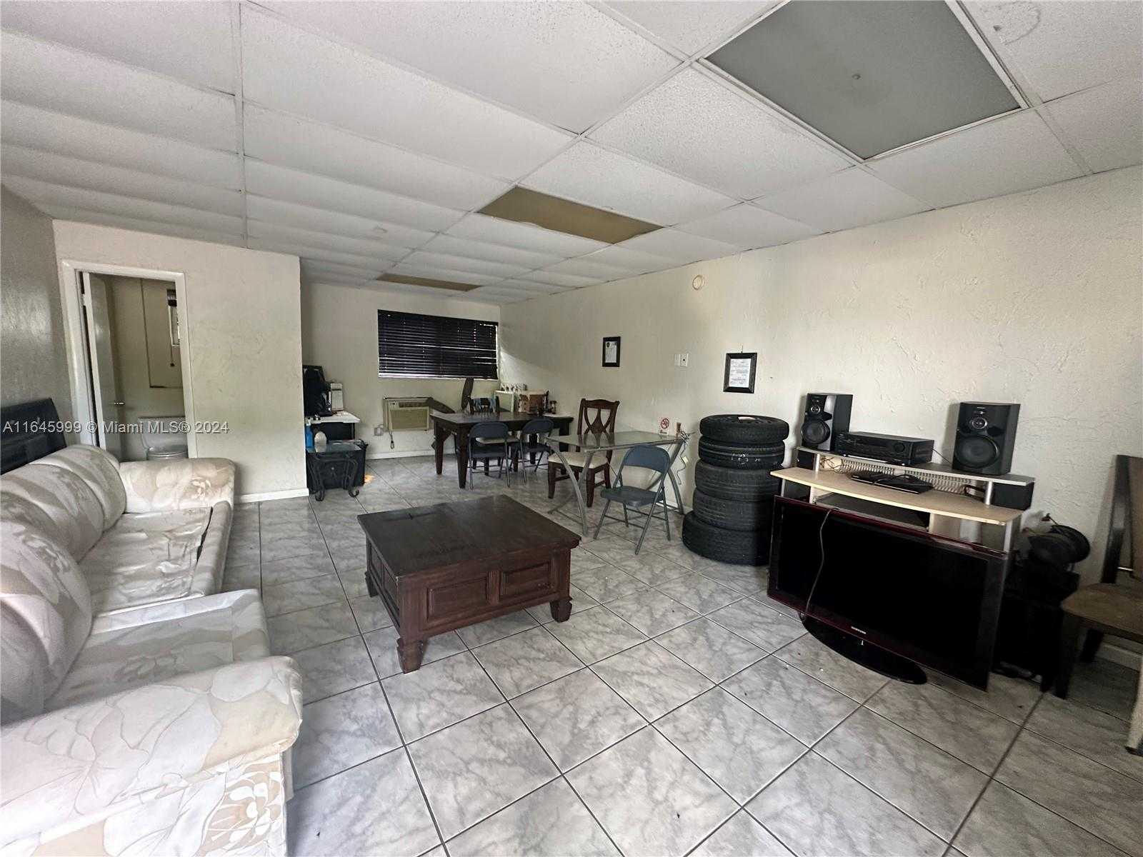 Small Image of 5981 FUNSTON ST #B5, Hollywood Number 8