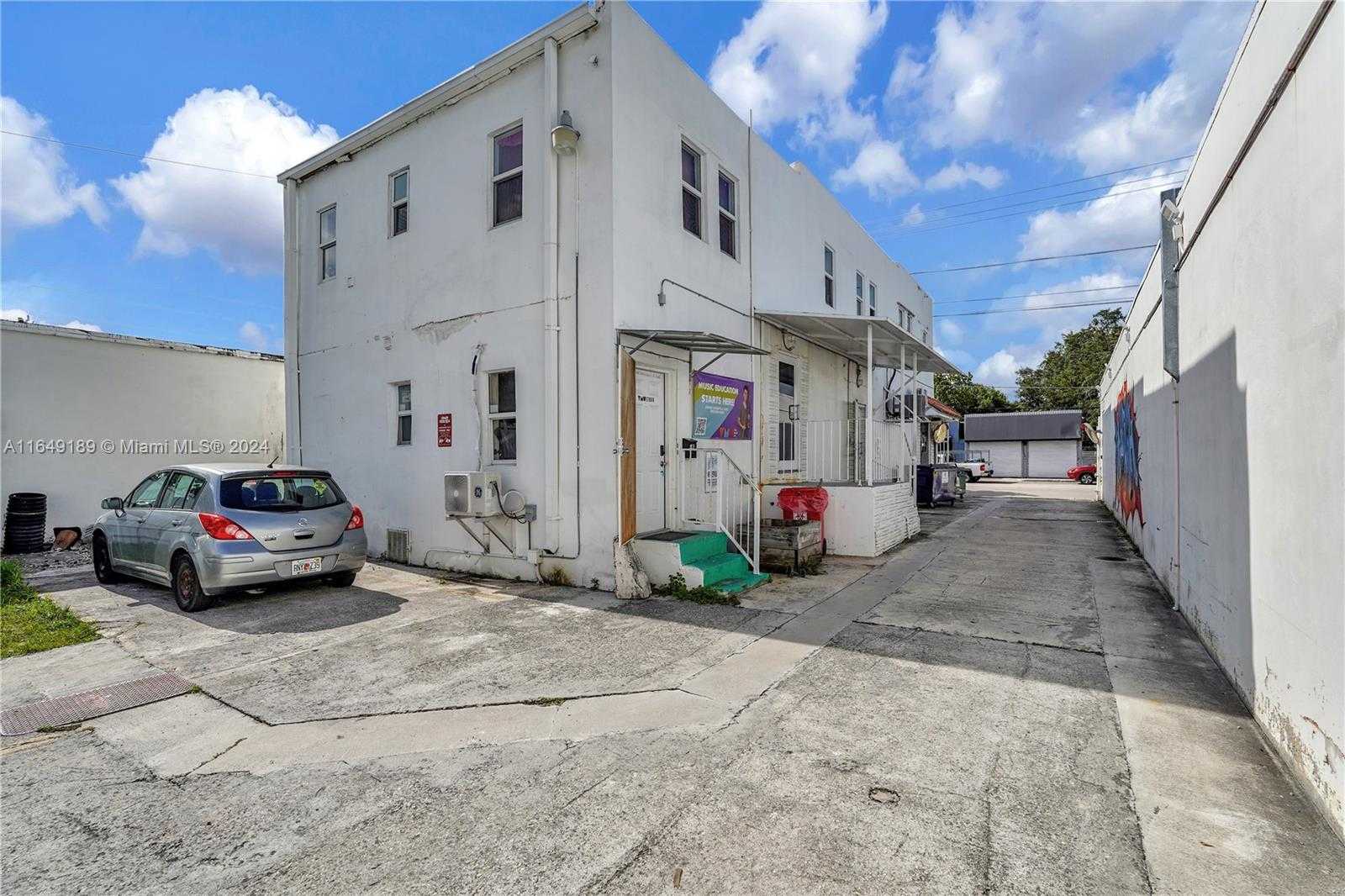 Small Image of 1260 NORTH WEST 29TH ST, Miami Number 4