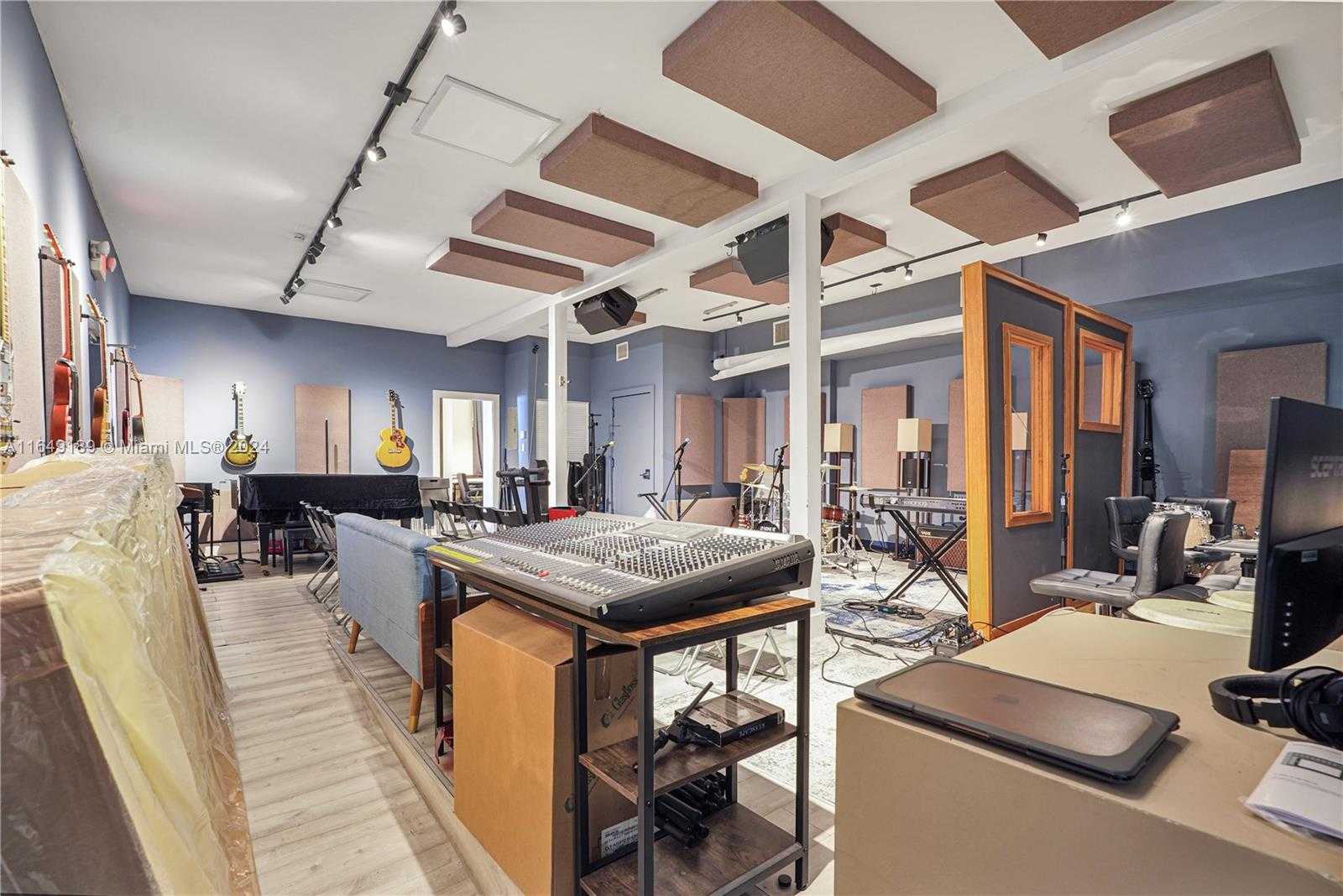 Small Image of 1260 NORTH WEST 29TH ST, Miami Number 6