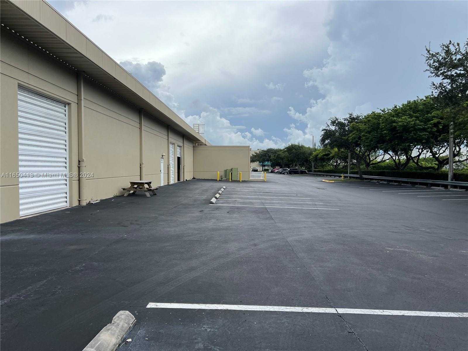 Small Image of 11650 MIRAMAR PKWY #500, Miramar Number 31