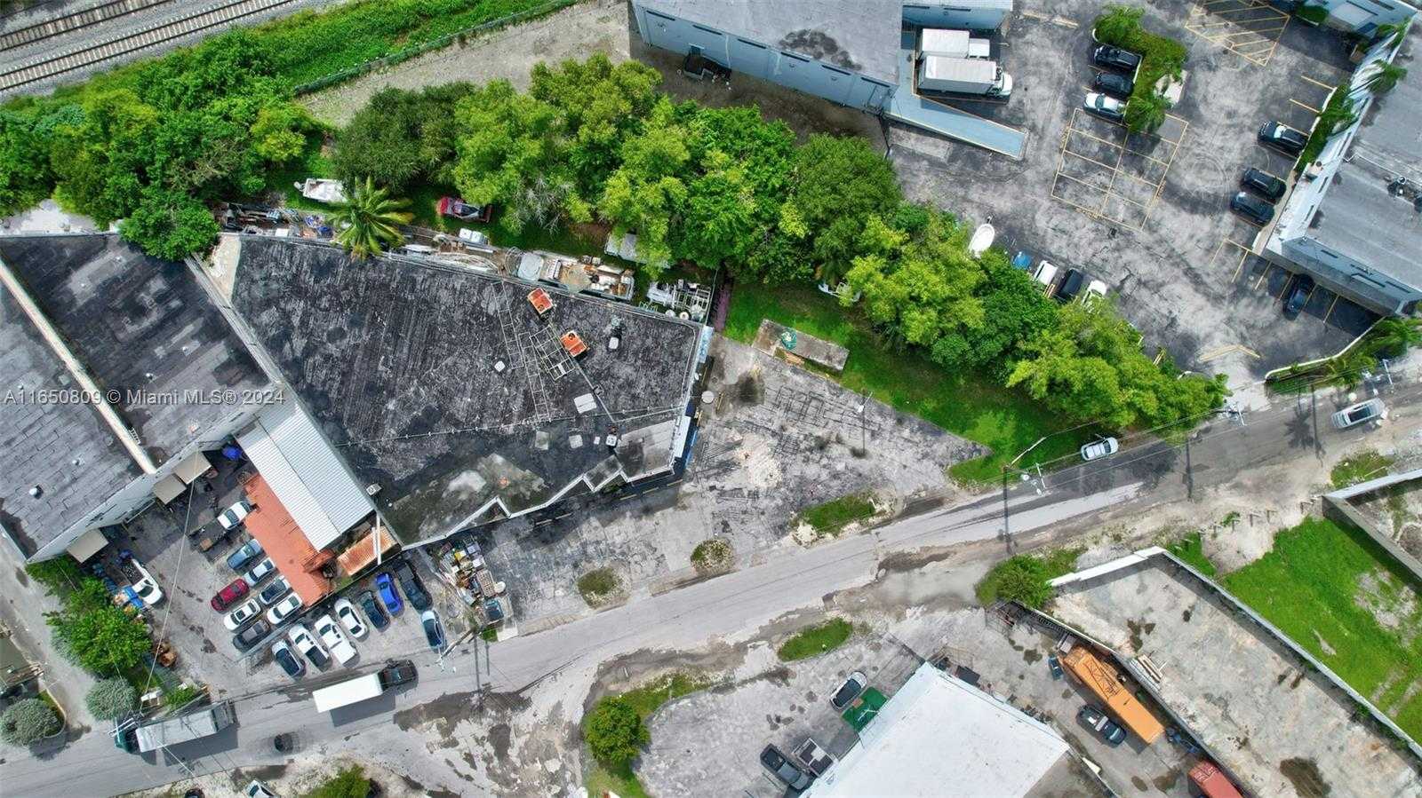 Small Image of 15221 NORTH EAST 21ST AVE, North Miami Beach Number 56