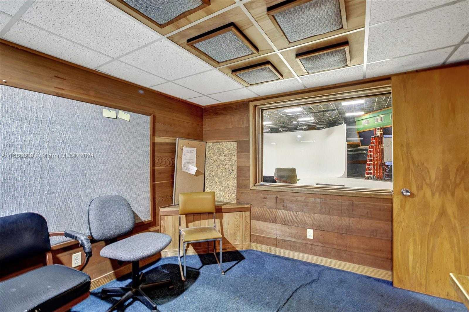 Small Image of 15221 NORTH EAST 21ST AVE, North Miami Beach Number 57