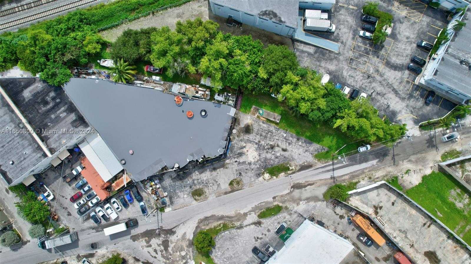 Small Image of 15221 NORTH EAST 21ST AVE, North Miami Beach Number 6