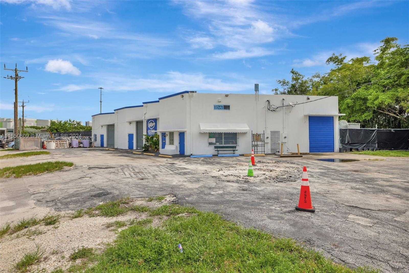 Small Image of 15221 NORTH EAST 21ST AVE, North Miami Beach Number 7