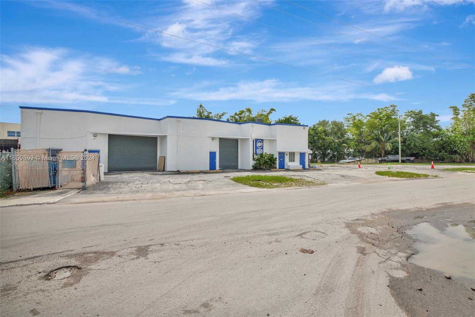 Small Image of 15221 NORTH EAST 21ST AVE, North Miami Beach Number 8