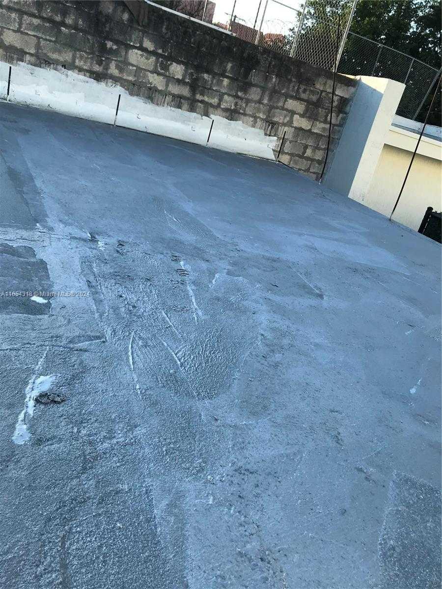 Small Image of 817 SOUTH WEST 8TH ST, Miami Number 5