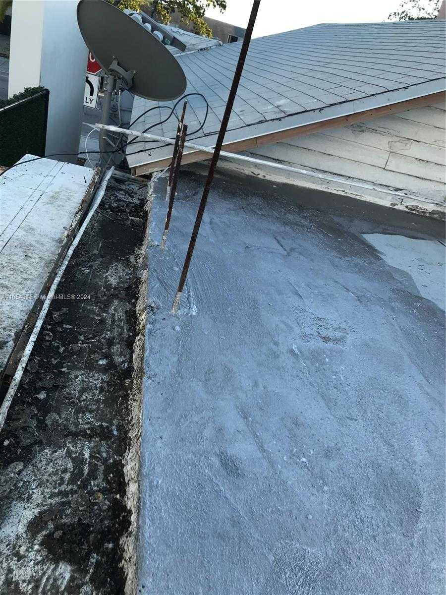 Small Image of 817 SOUTH WEST 8TH ST, Miami Number 7