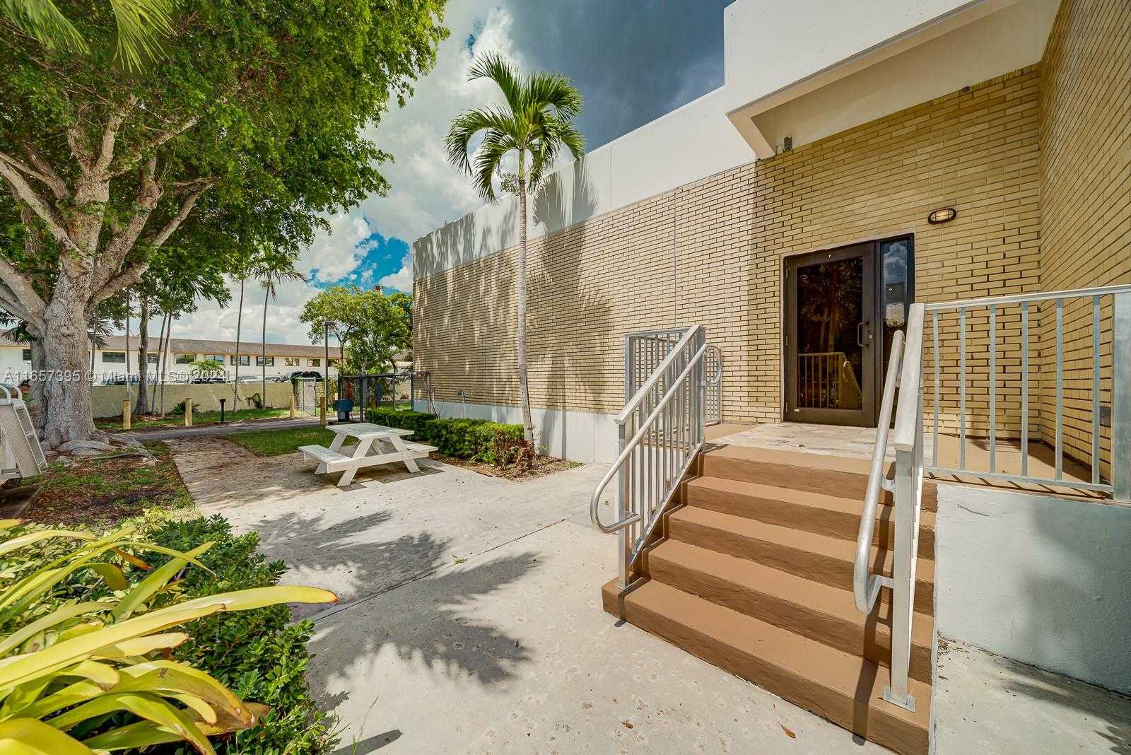 Small Image of 8950 SOUTH WEST 152ND ST SUITE V, Palmetto Bay Number 11