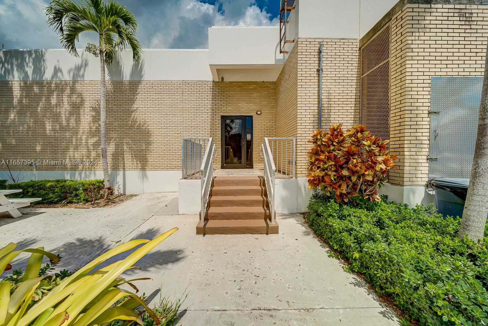 Small Image of 8950 SOUTH WEST 152ND ST SUITE V, Palmetto Bay Number 12