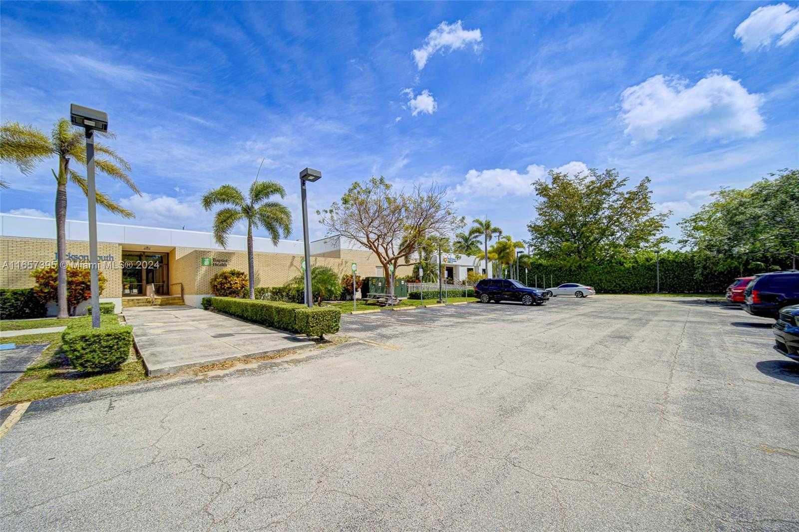 Small Image of 8950 SOUTH WEST 152ND ST SUITE V, Palmetto Bay Number 4