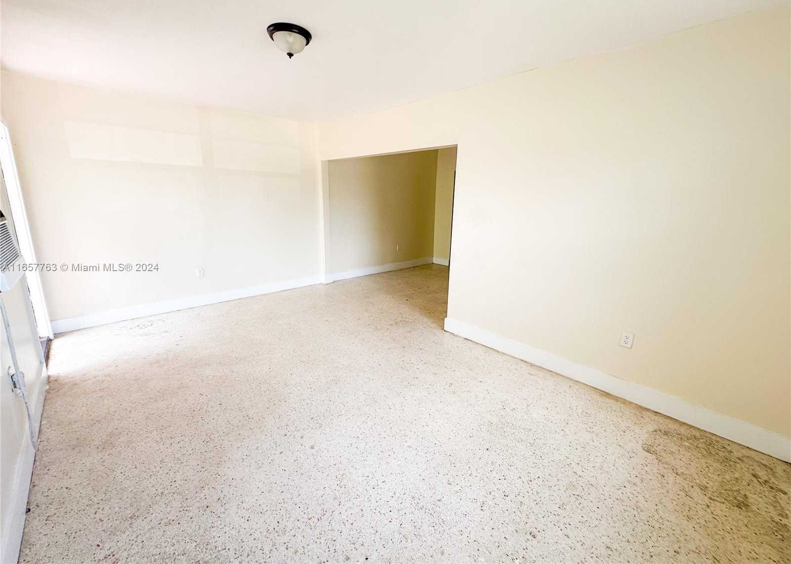 Small Image of 2140 BAY DR, Miami Beach Number 14