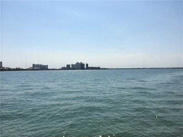 Small Image of 2140 BAY DR, Miami Beach Number 21