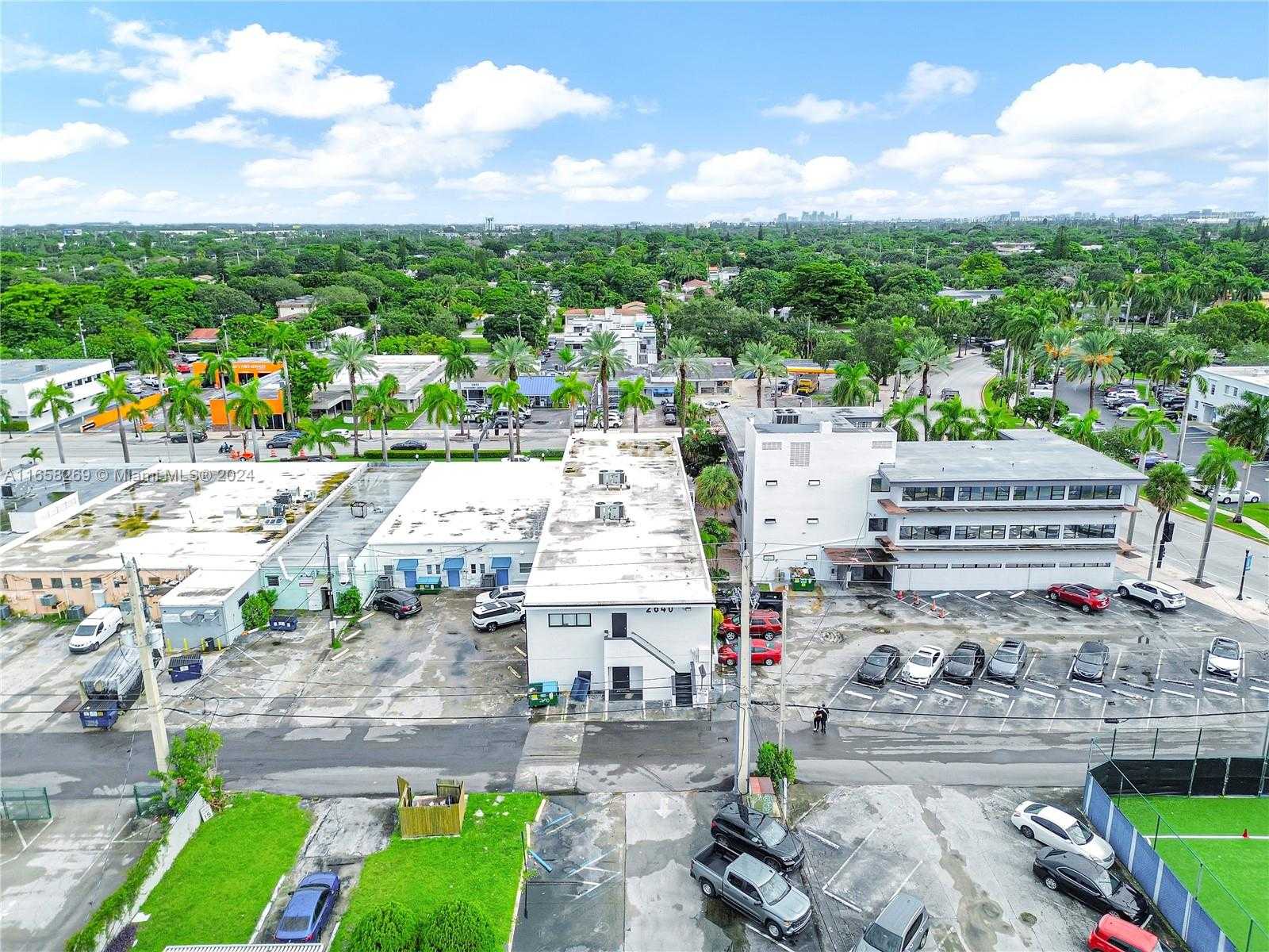 Small Image of 2640 HOLLYWOOD BLVD #114, Hollywood Number 13