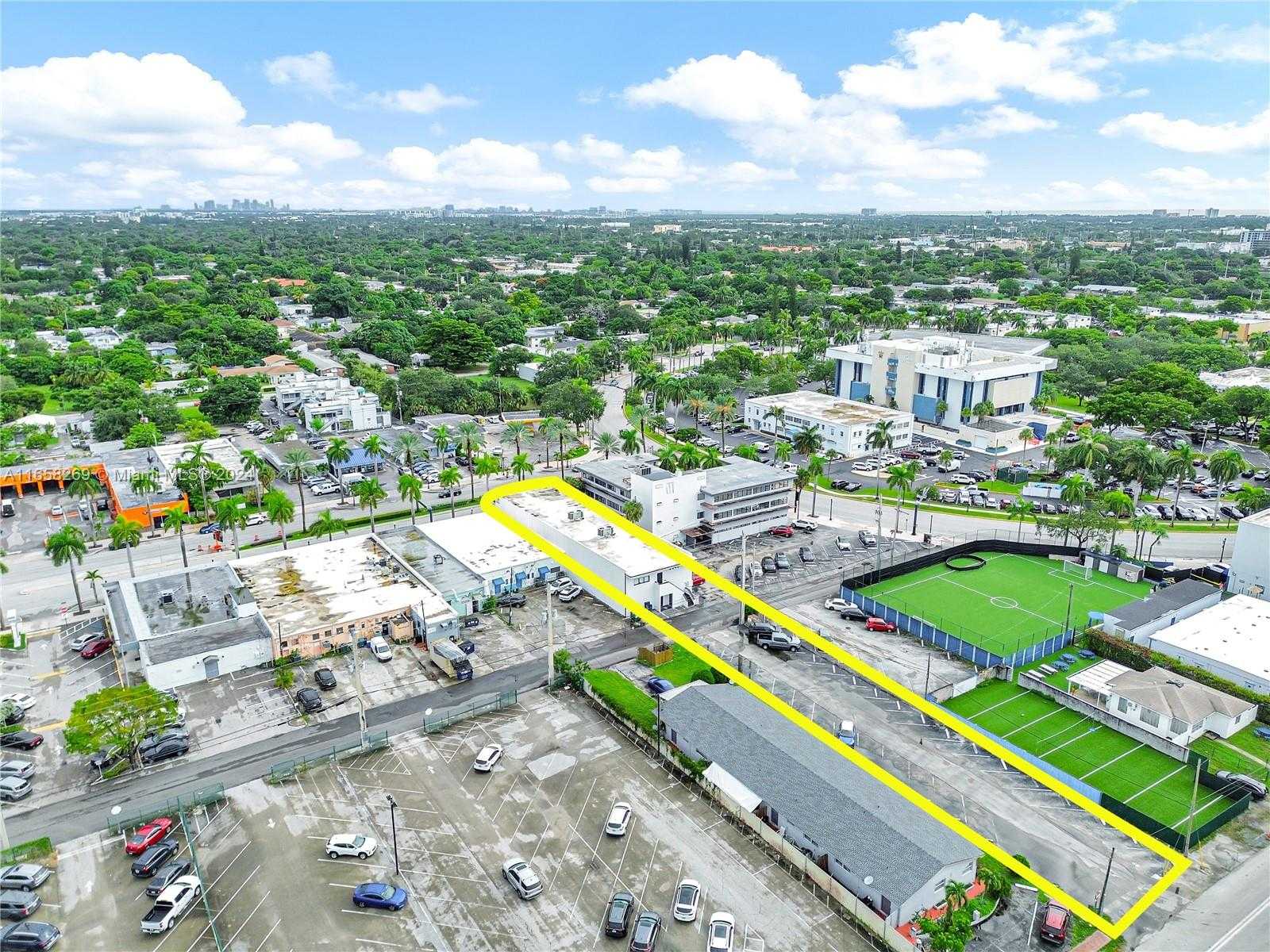 Small Image of 2640 HOLLYWOOD BLVD #114, Hollywood Number 17