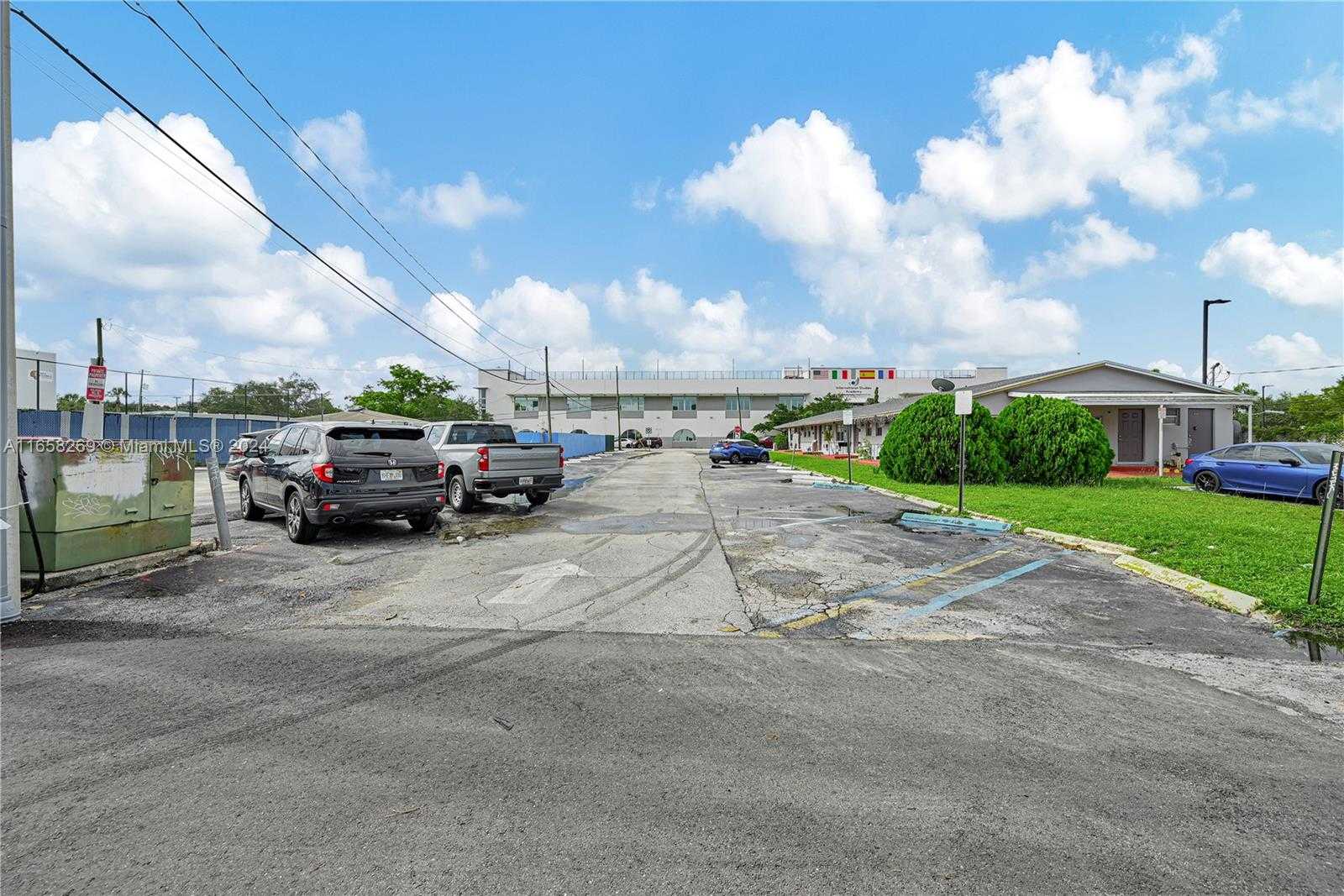 Small Image of 2640 HOLLYWOOD BLVD #114, Hollywood Number 29