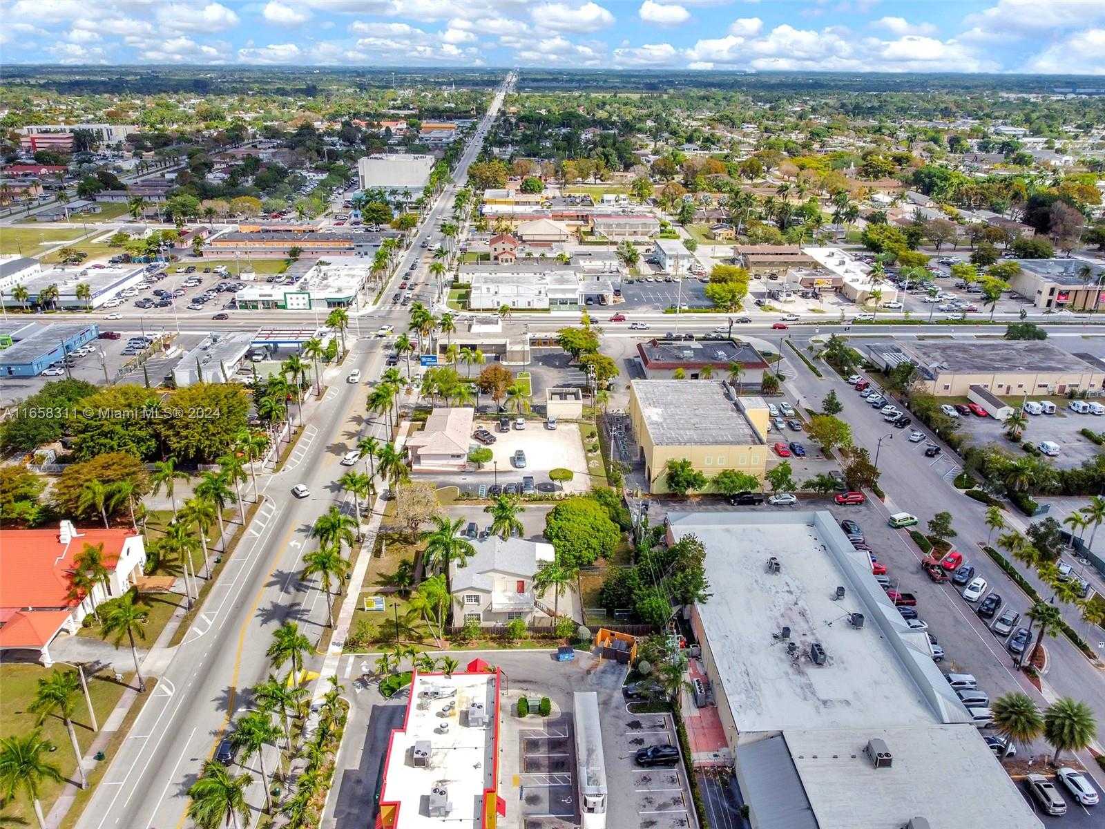 Small Image of 633 NORTH KROME AVE, Homestead Number 23