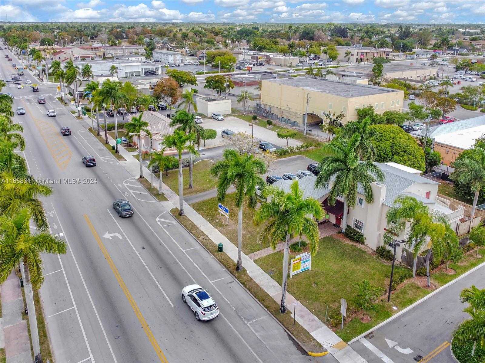 Small Image of 633 NORTH KROME AVE, Homestead Number 8