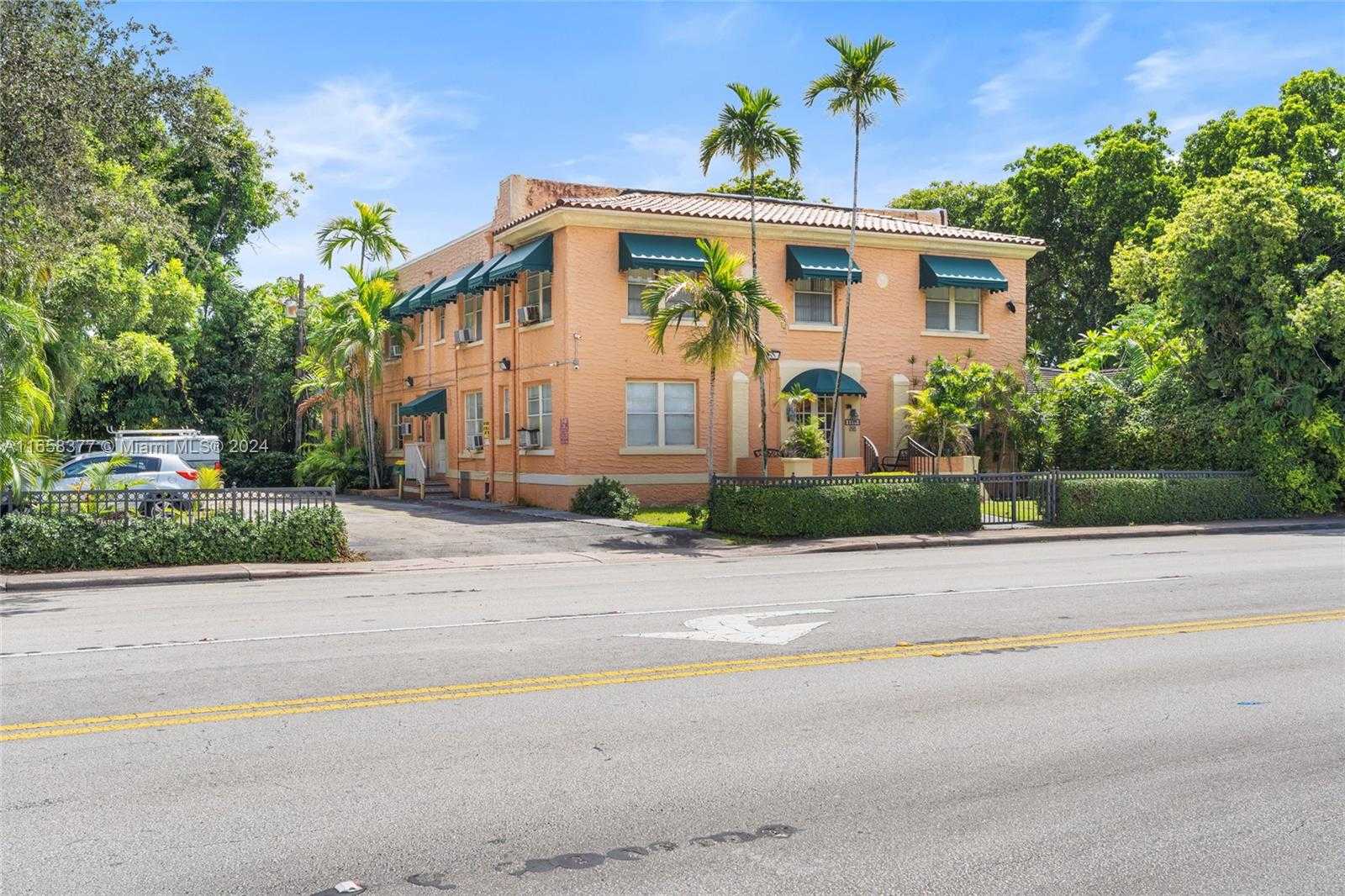 Small Image of 3409 SOUTH LE JEUNE RD, Coral Gables Number 2