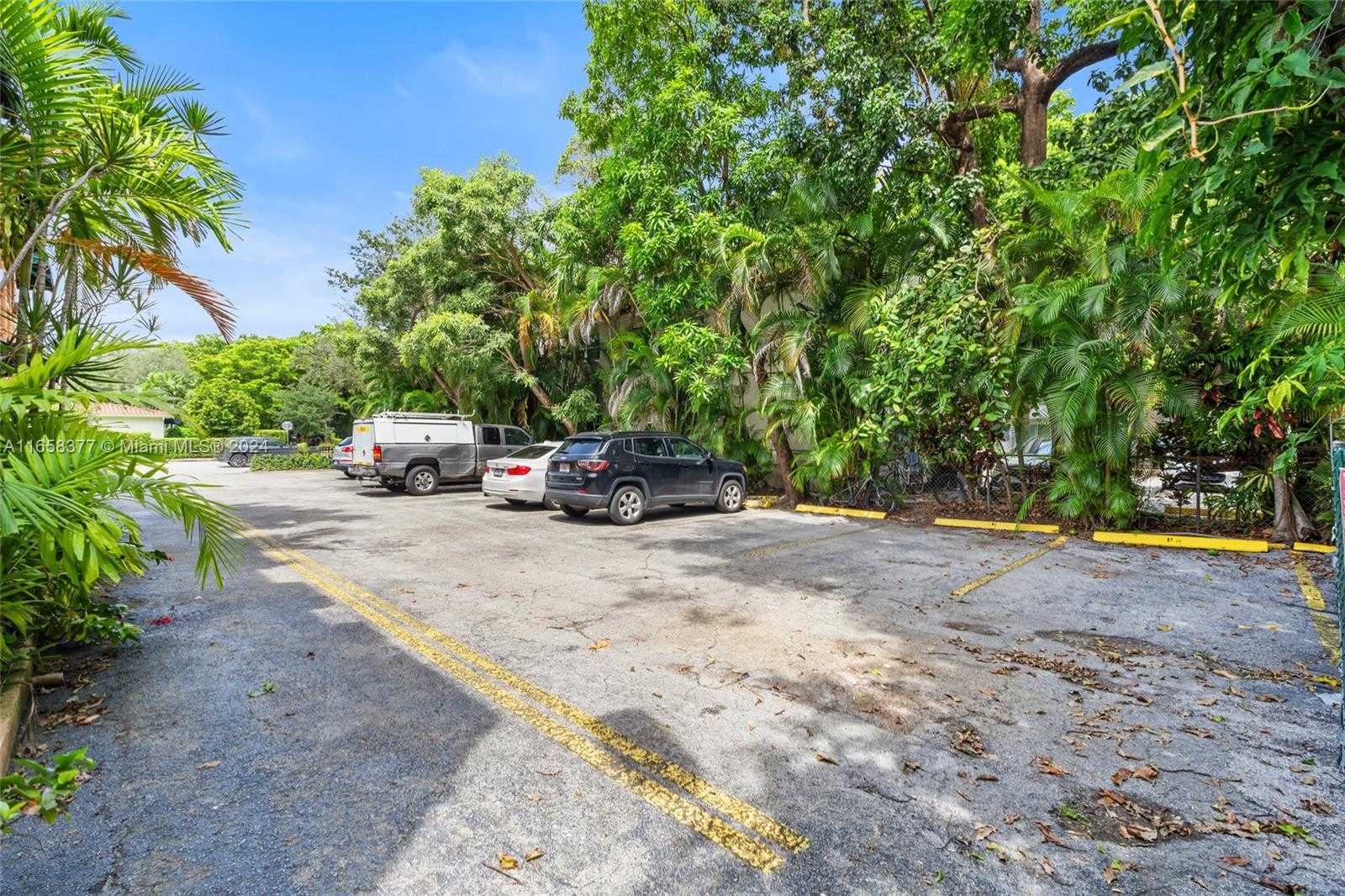 Small Image of 3409 SOUTH LE JEUNE RD, Coral Gables Number 20