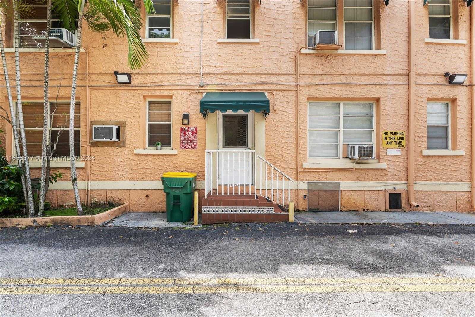 Small Image of 3409 SOUTH LE JEUNE RD, Coral Gables Number 21