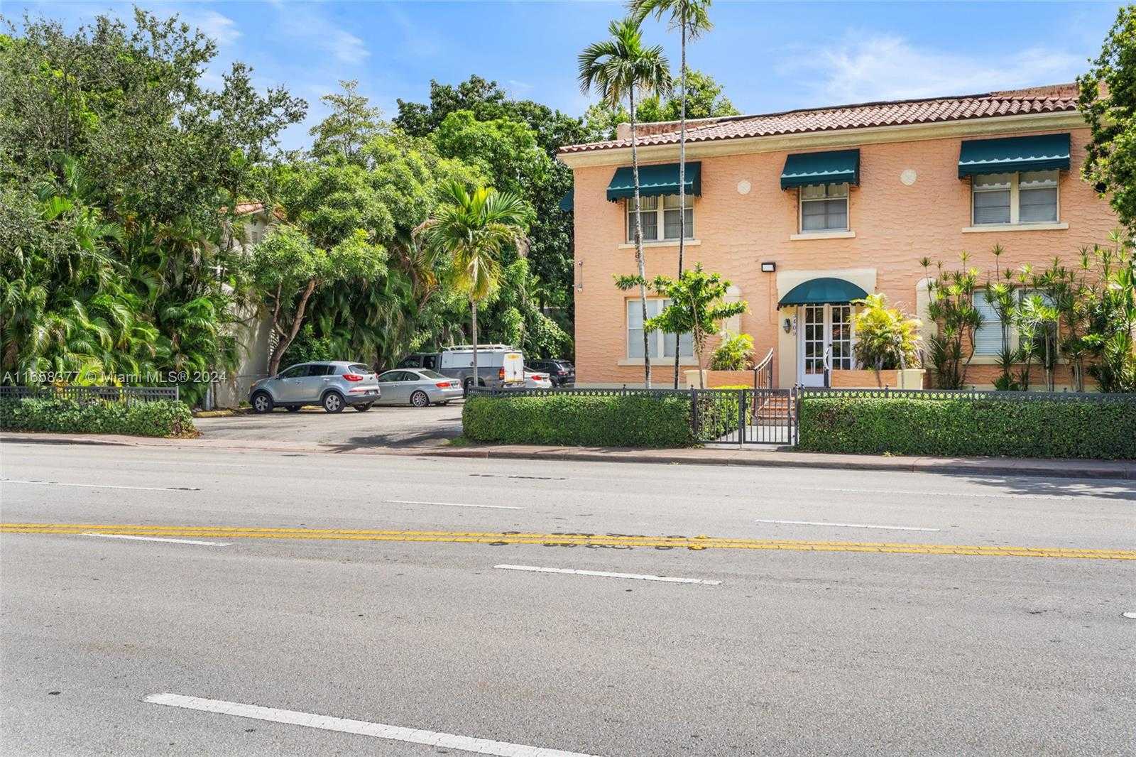 Small Image of 3409 SOUTH LE JEUNE RD, Coral Gables Number 25