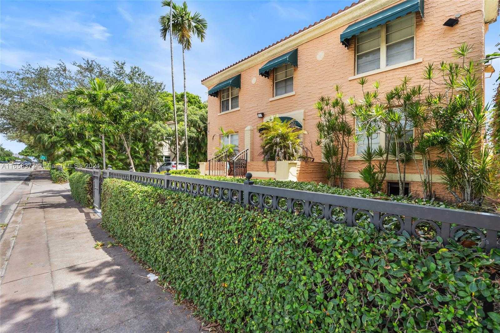 Small Image of 3409 SOUTH LE JEUNE RD, Coral Gables Number 3