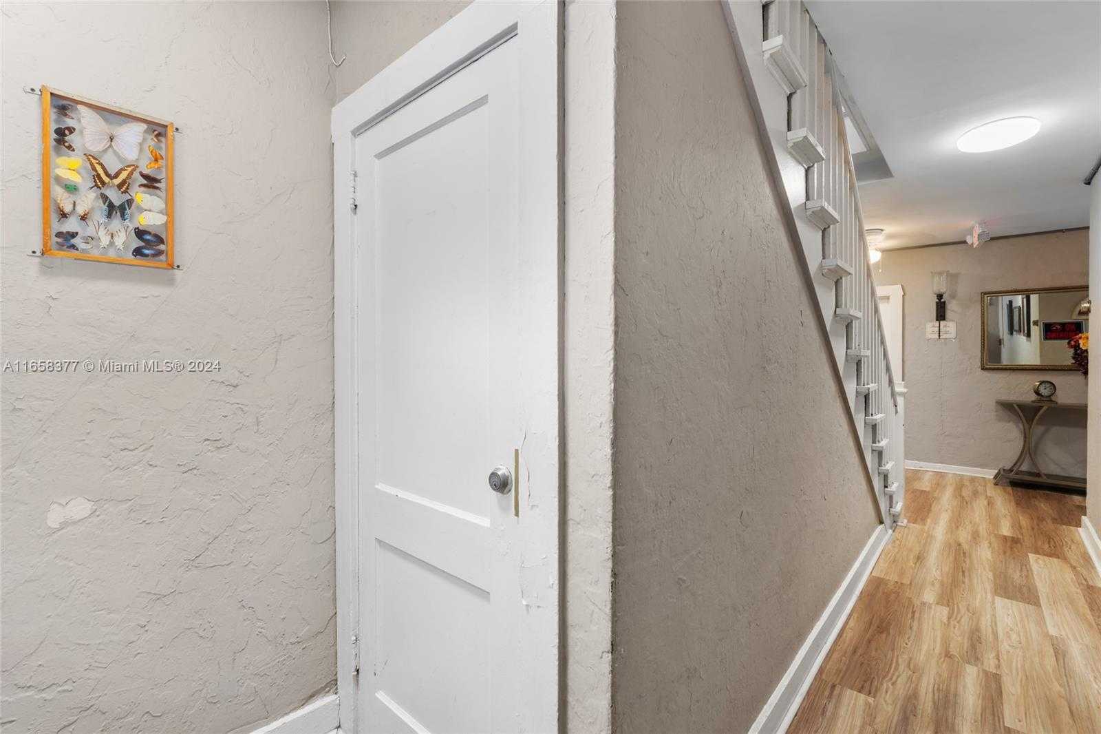 Small Image of 3409 SOUTH LE JEUNE RD, Coral Gables Number 33