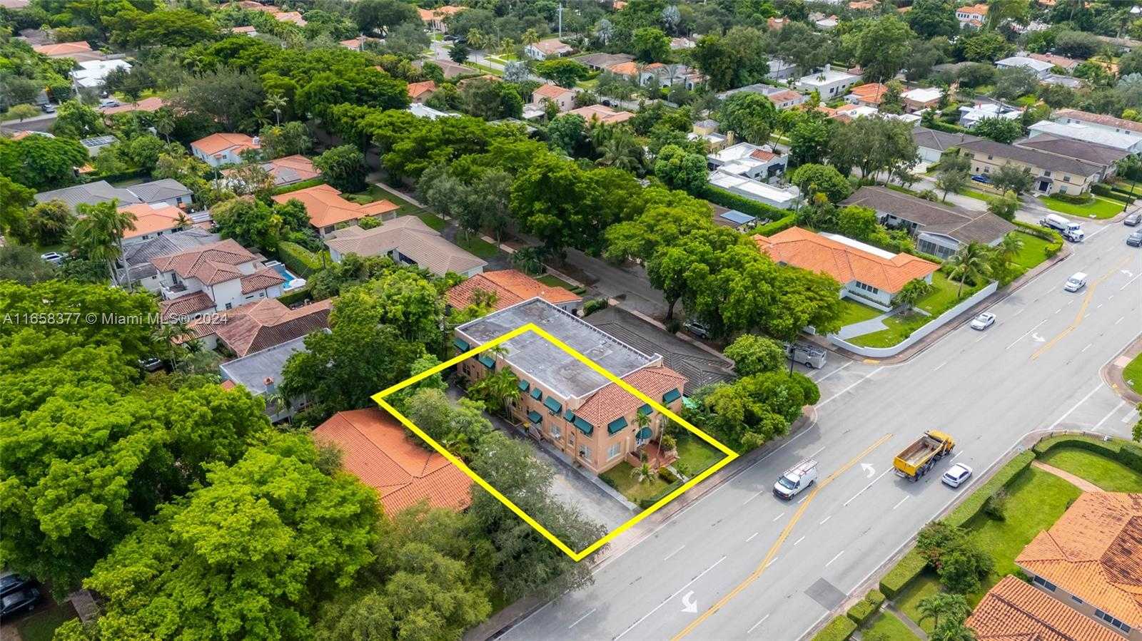 Small Image of 3409 SOUTH LE JEUNE RD, Coral Gables Number 4