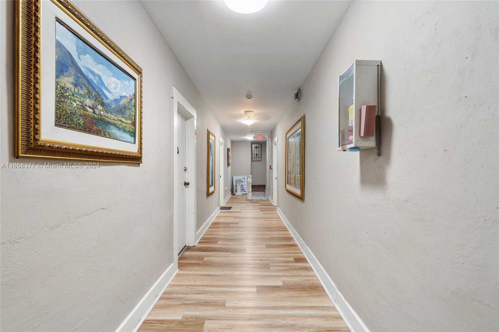 Small Image of 3409 SOUTH LE JEUNE RD, Coral Gables Number 43