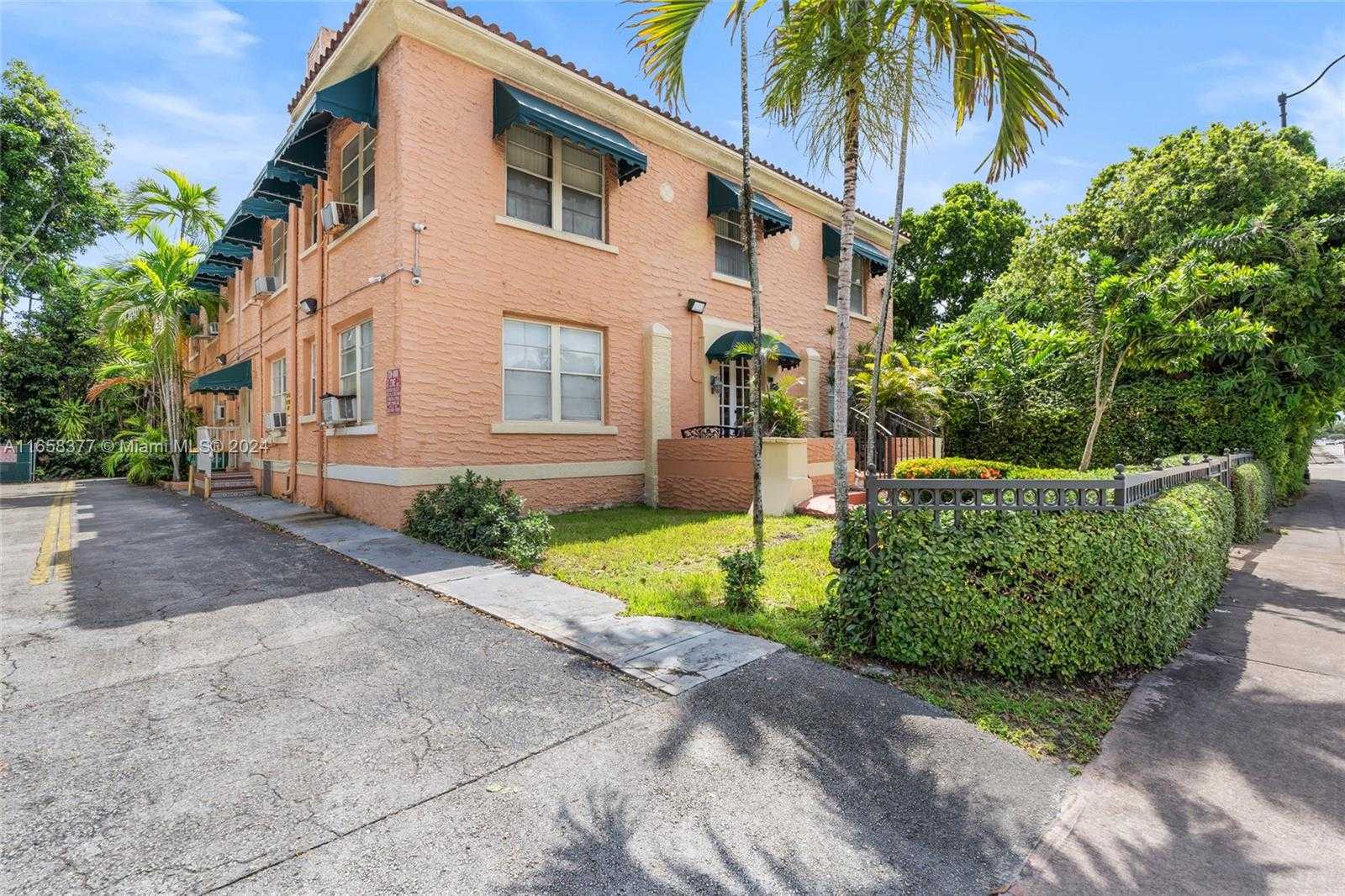 Small Image of 3409 SOUTH LE JEUNE RD, Coral Gables Number 47