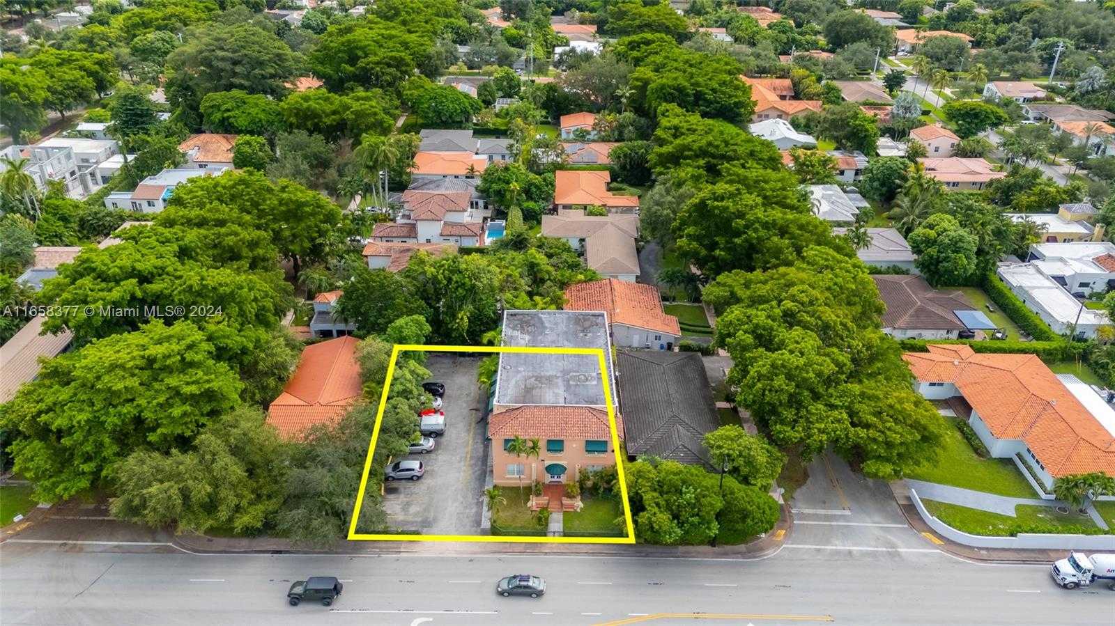 Small Image of 3409 SOUTH LE JEUNE RD, Coral Gables Number 5
