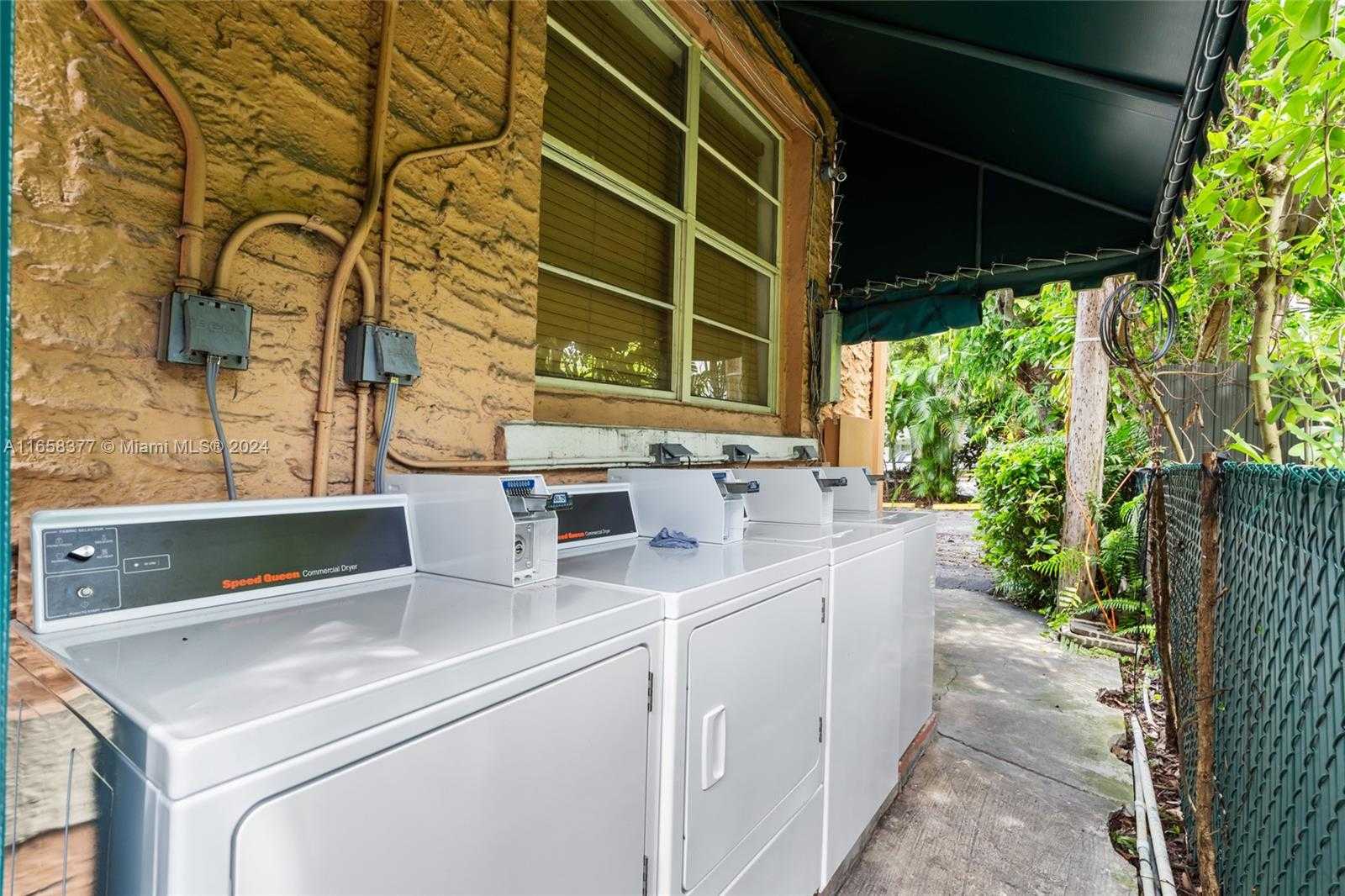 Small Image of 3409 SOUTH LE JEUNE RD, Coral Gables Number 50