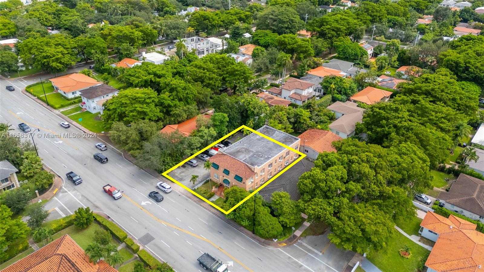 Small Image of 3409 SOUTH LE JEUNE RD, Coral Gables Number 6
