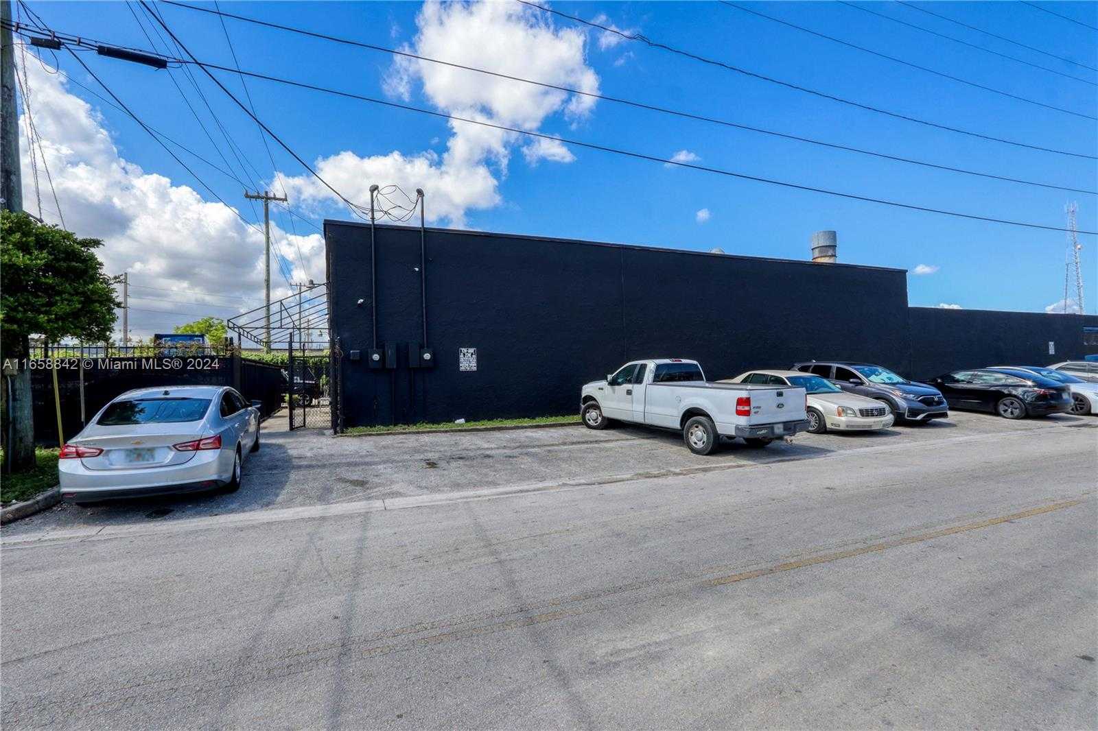 Small Image of 300 WEST 22ND, Hialeah Number 10