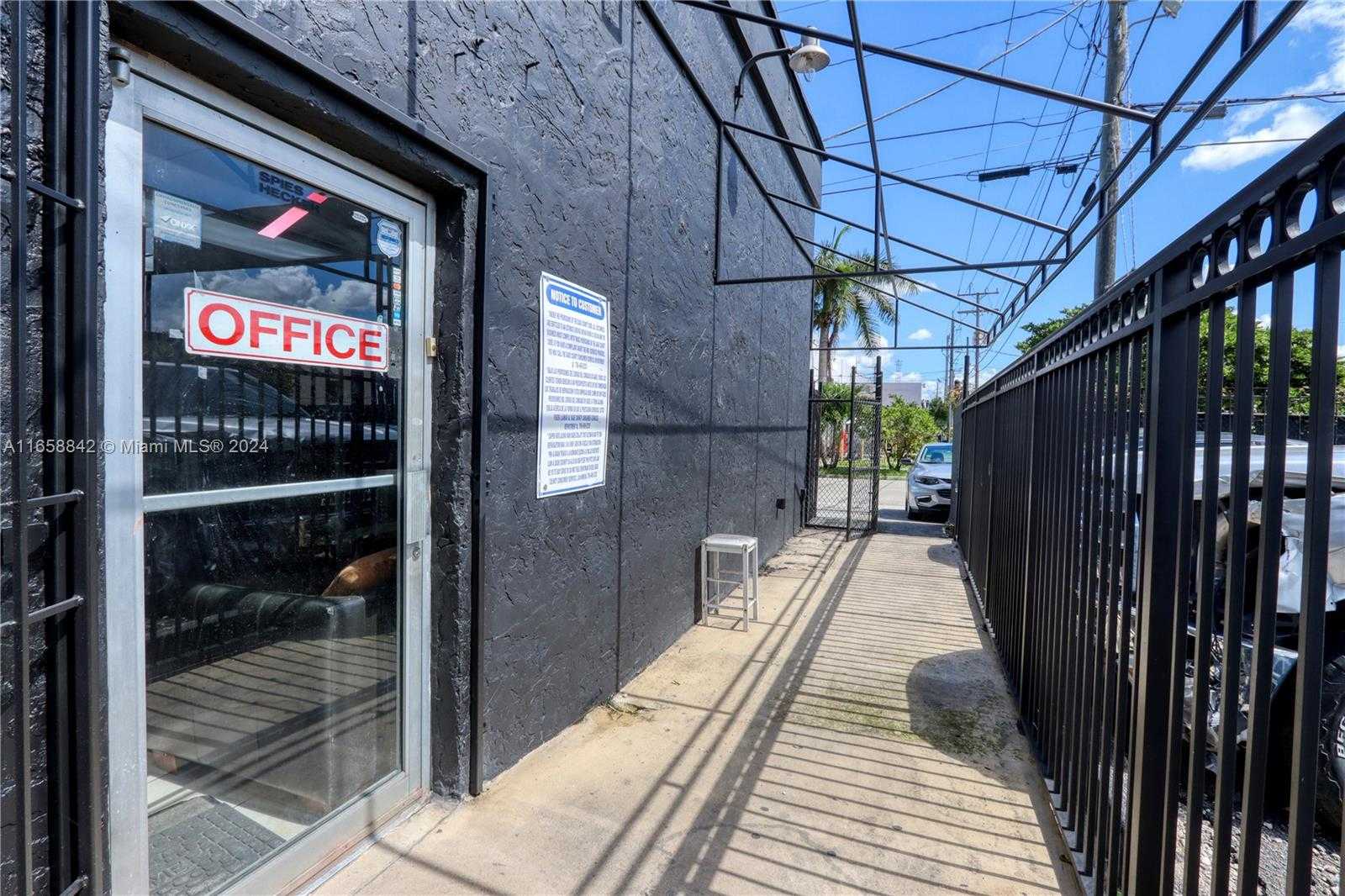 Small Image of 300 WEST 22ND, Hialeah Number 15