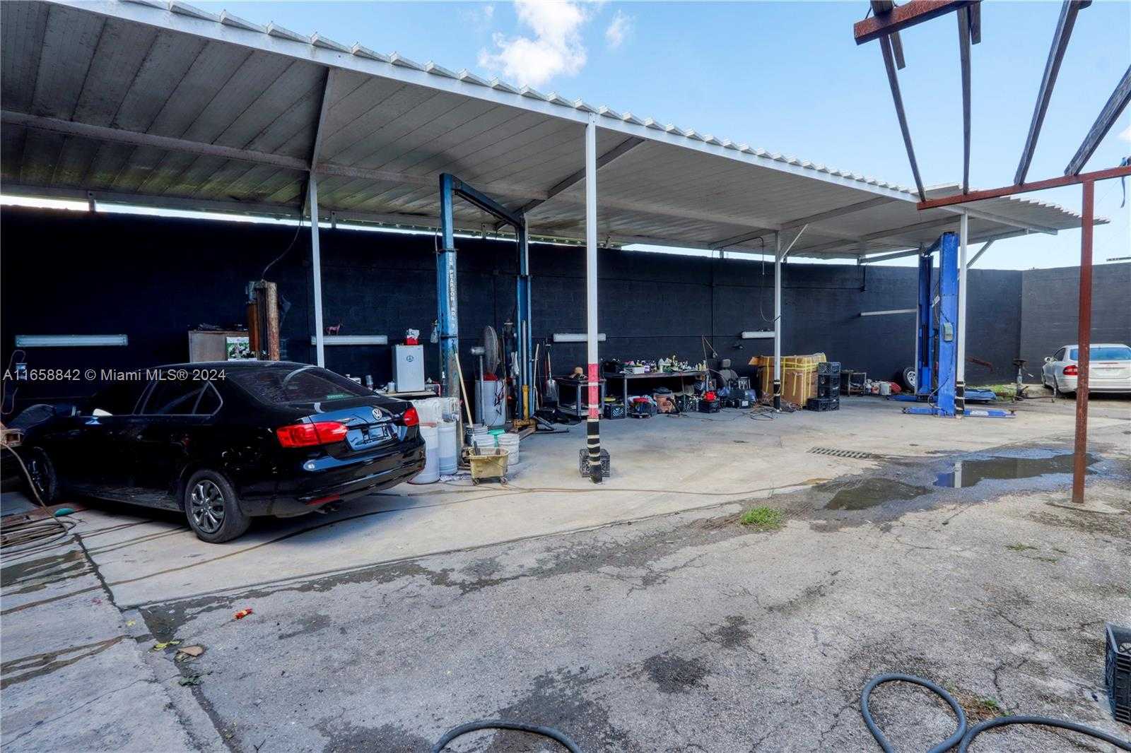 Small Image of 300 WEST 22ND, Hialeah Number 27