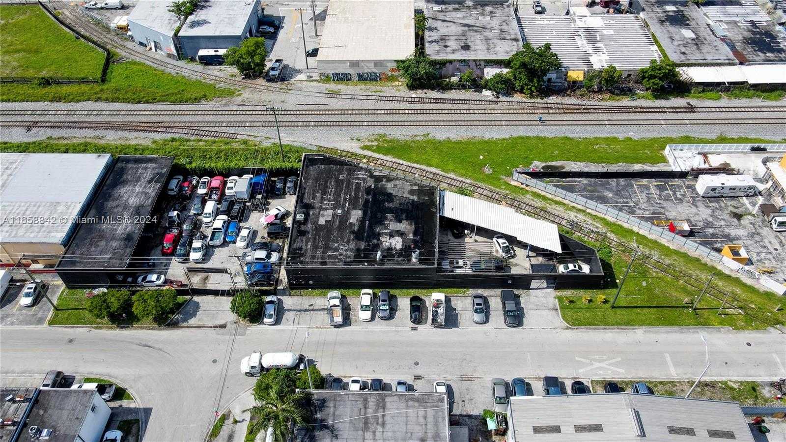 Small Image of 300 WEST 22ND, Hialeah Number 4