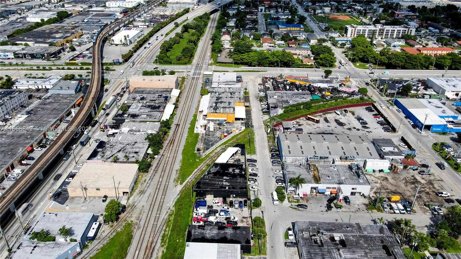 Small Image of 300 WEST 22ND, Hialeah Number 7