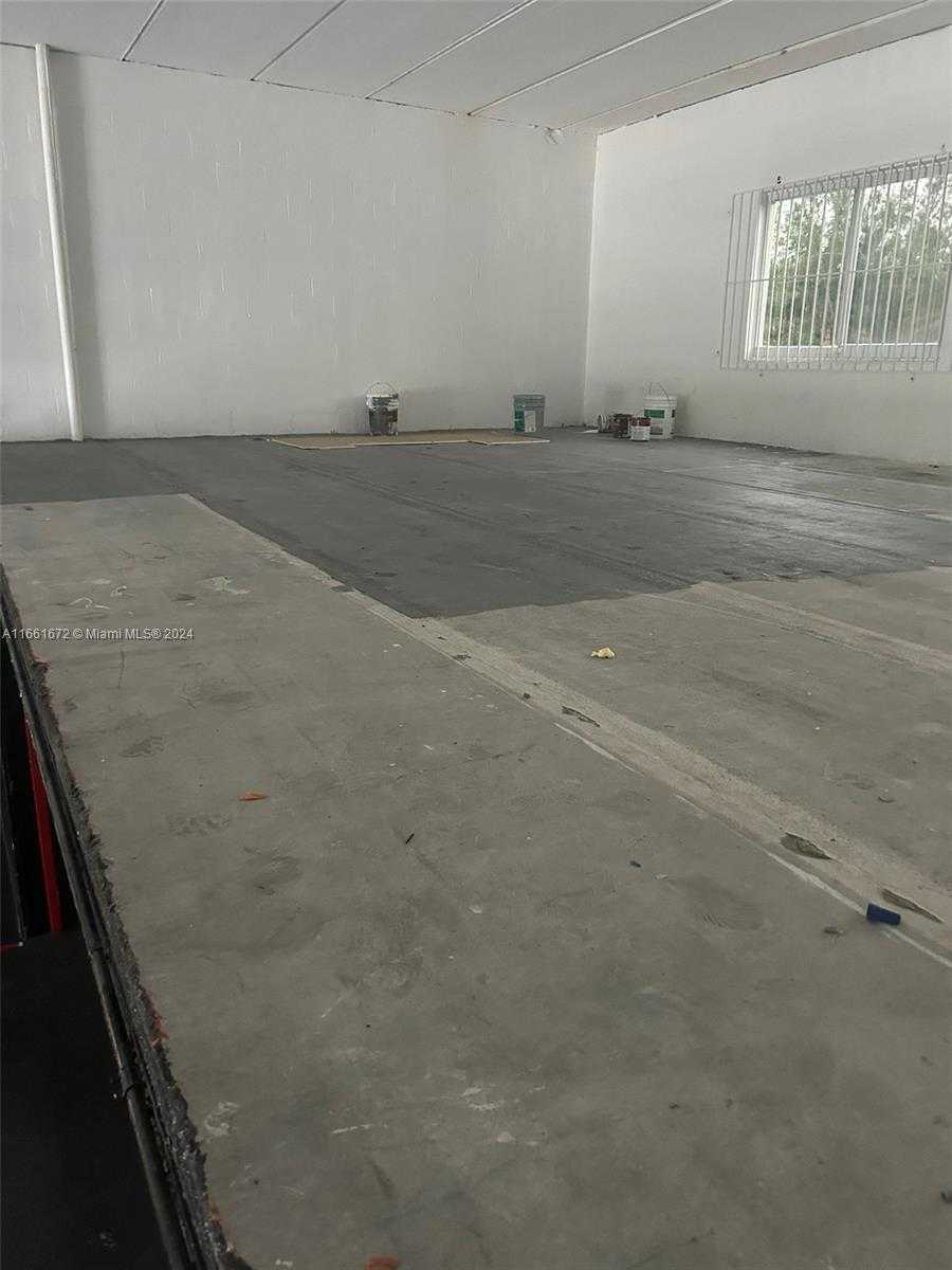 Small Image of 1693 NORTH WEST 97TH AVE #5, Doral Number 15