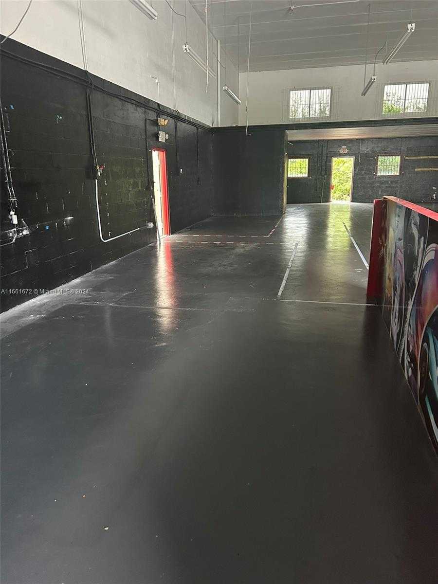 Small Image of 1693 NORTH WEST 97TH AVE #5, Doral Number 3