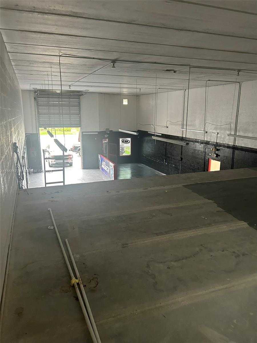 Small Image of 1693 NORTH WEST 97TH AVE #5, Doral Number 4