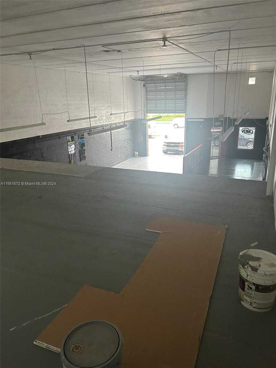 Small Image of 1693 NORTH WEST 97TH AVE #5, Doral Number 9