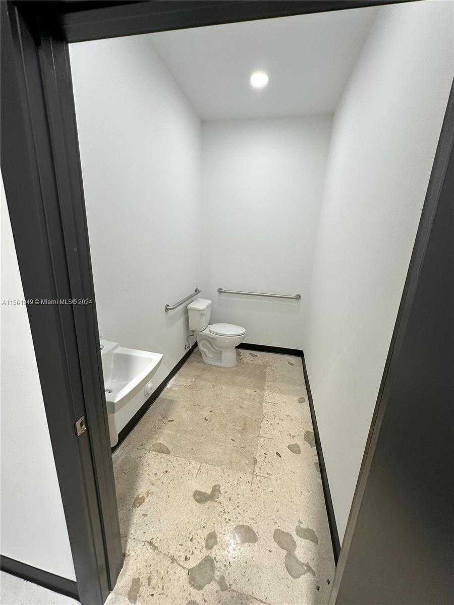 Small Image of 1724 NORTH WEST 22ND ST, Miami Number 15